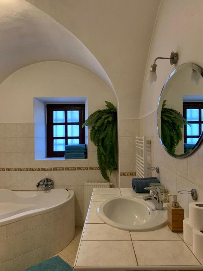 Vip Miku Apartman 2 Mikulov Luaran gambar