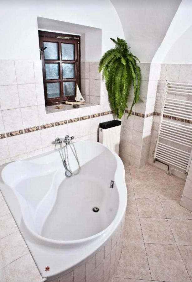 Vip Miku Apartman 2 Mikulov Luaran gambar